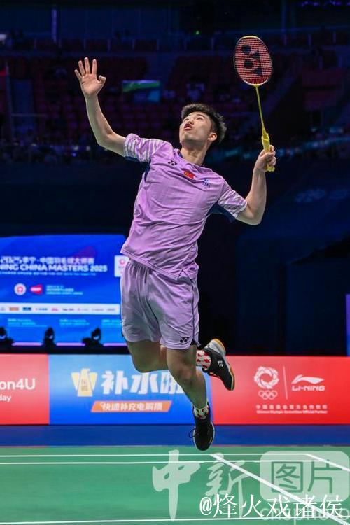 中国羽毛球大师赛:翁泓阳击败小波波夫晋级决赛 中国羽毛球大师赛:翁泓阳击败小波波夫晋级决赛
